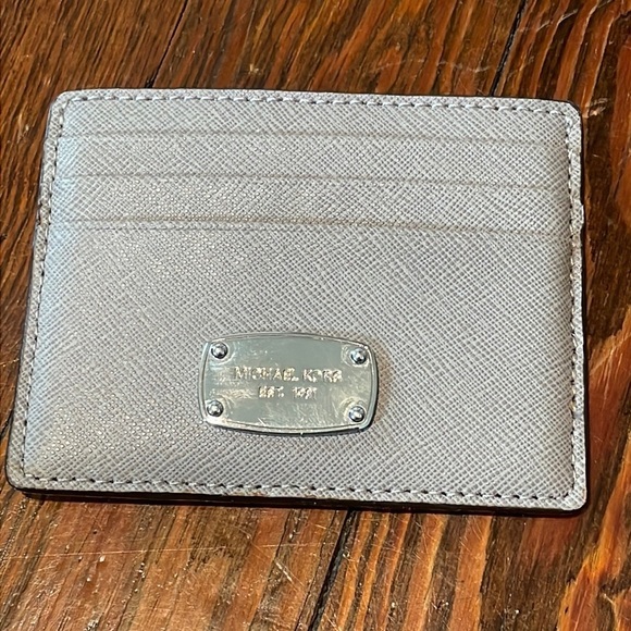 Michael Kors Women’s Gray wallet - Picture 1 of 2